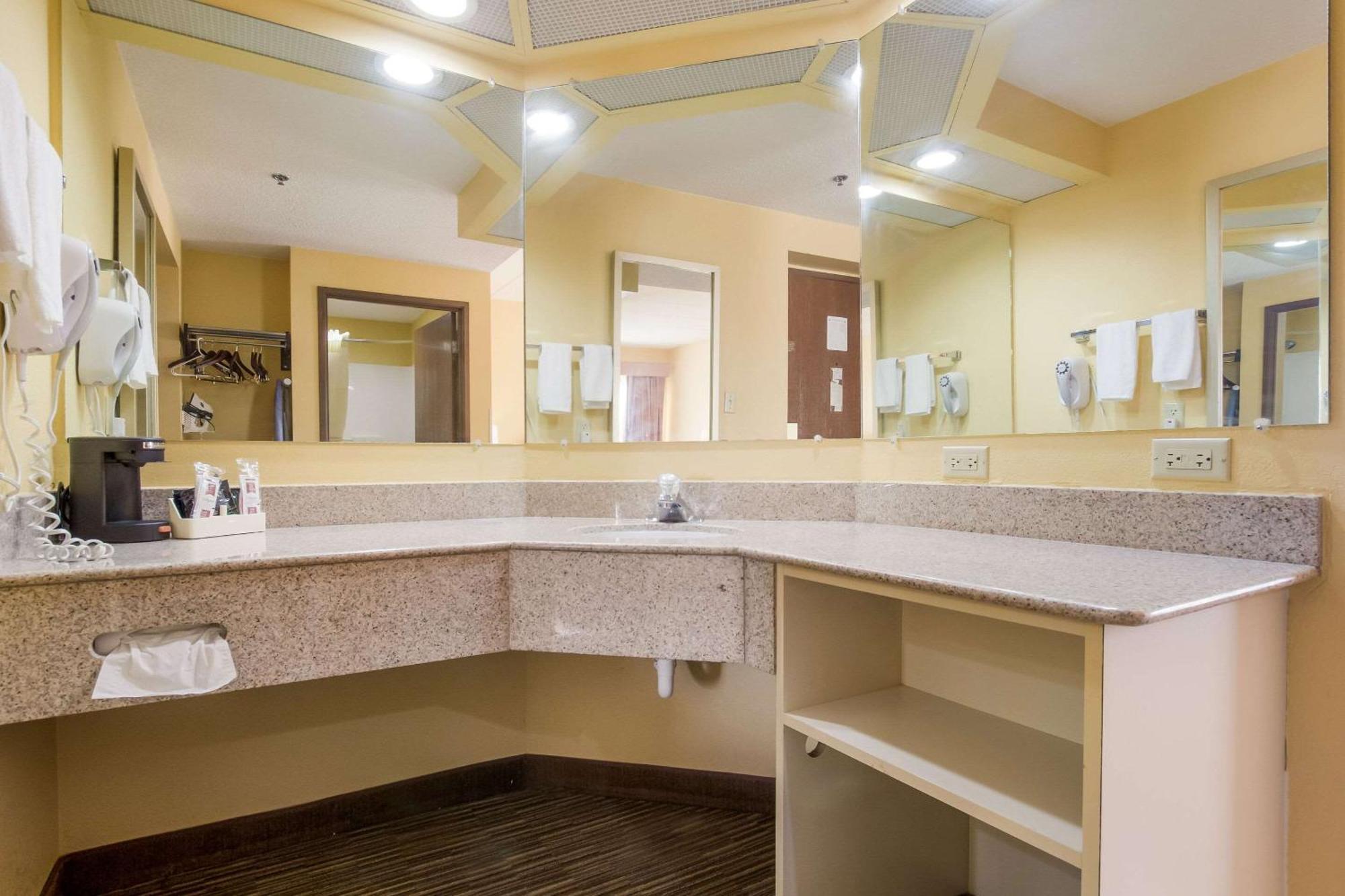 Quality Inn & Suites Cvg Airport Erlanger Dış mekan fotoğraf